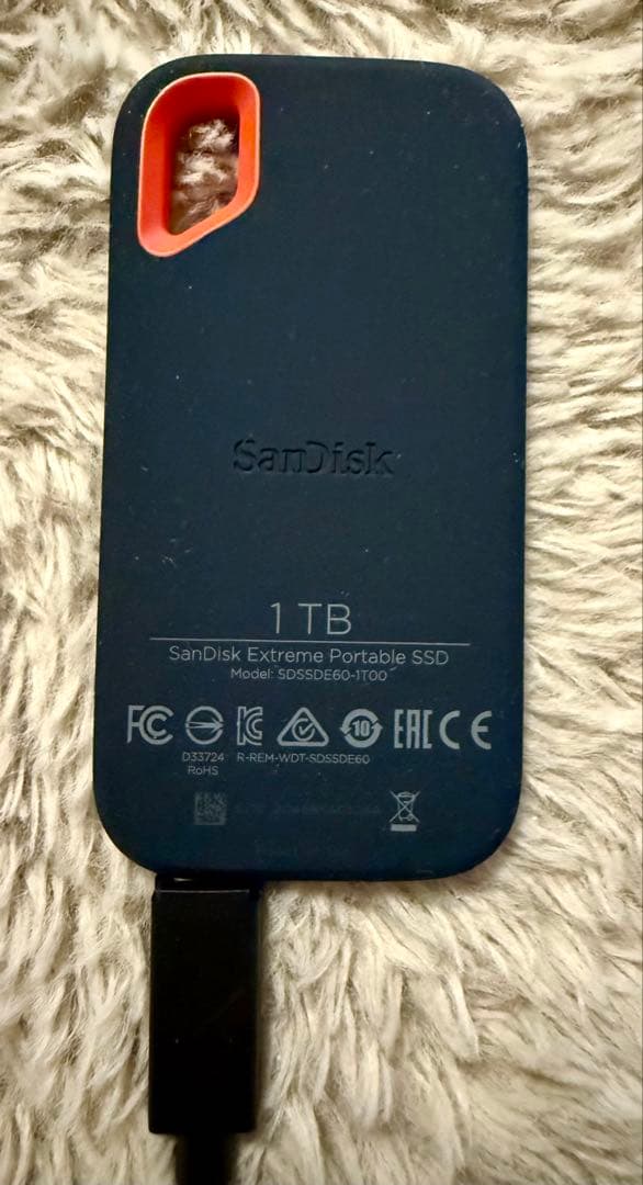 SanDisk Extreme Portable 1TB SSD - メルカリ
