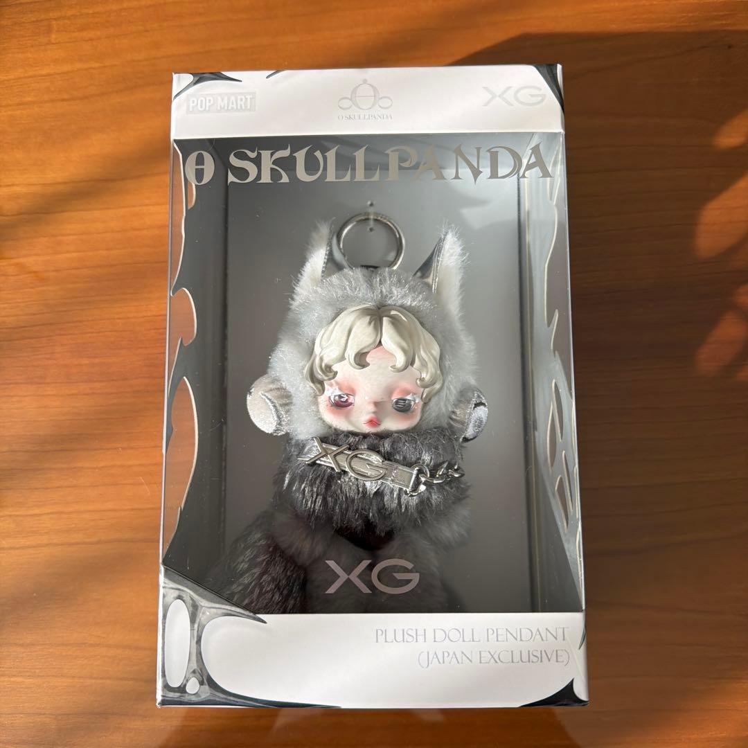 POP MART【SKULLPANDA × XG 】 プラッシュドールペンダント SKULLPANDA XG Plush Doll Pendant Japan Exclusive SKULLPANDA POP UP