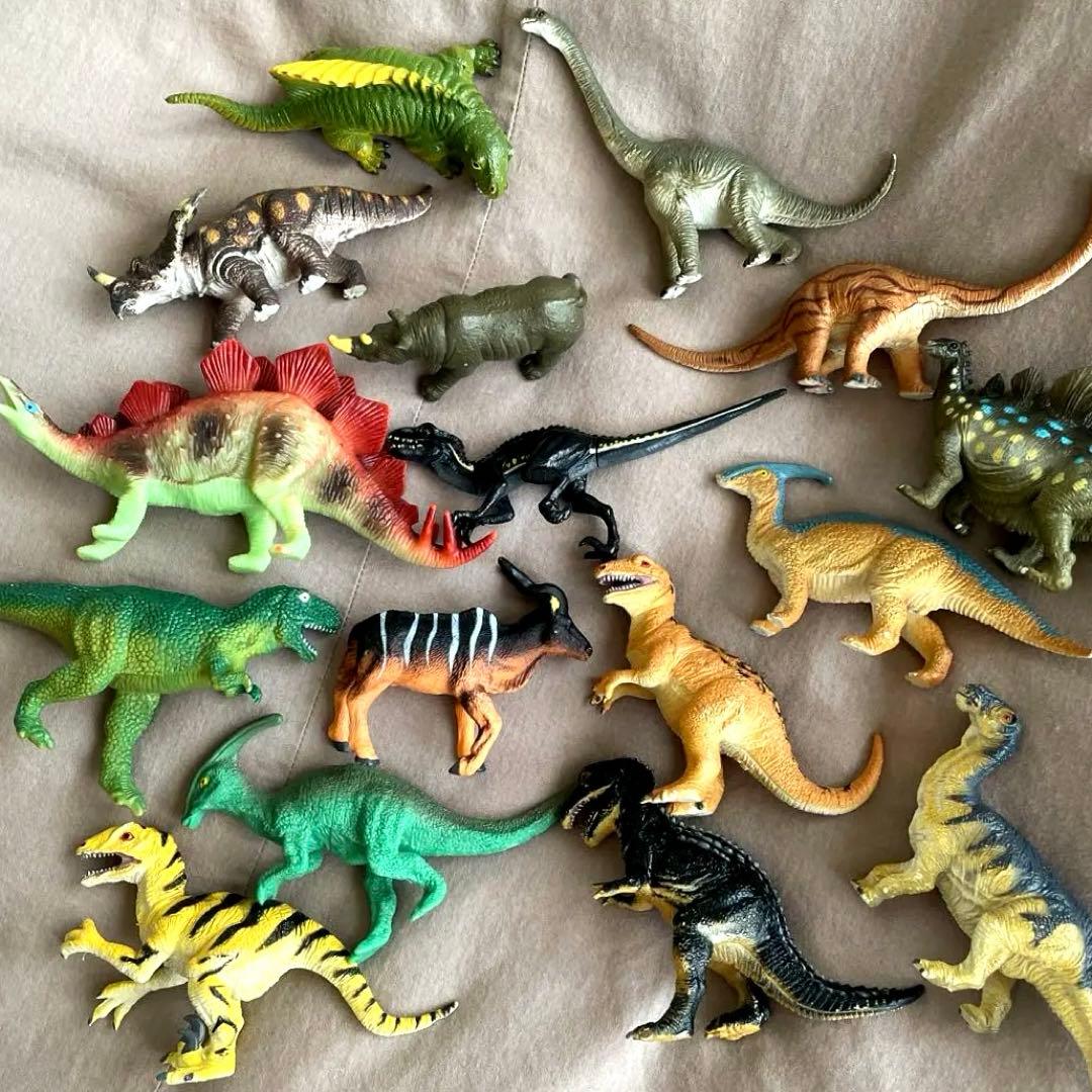 恐竜フィギュア 】