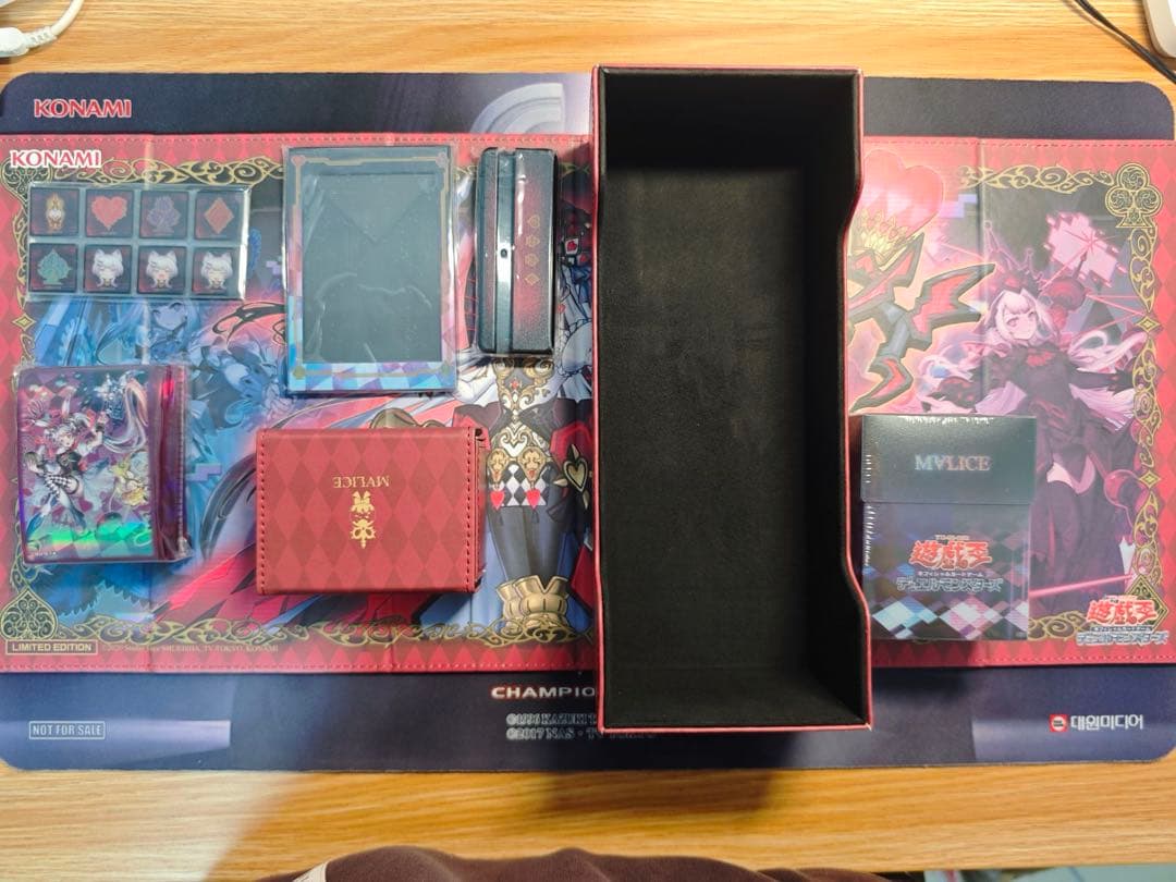 遊戯王　M∀LICE デュエルセット　中国限定　開封のみ　3月初旬発送予定