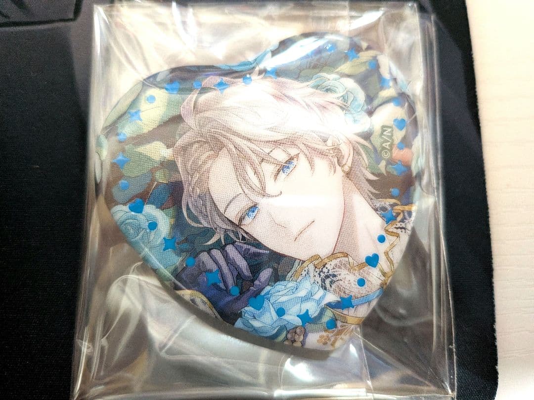 にじさんじ バレンタイン ハート型缶バッジ 甲斐田晴 バラ背景 - メルカリ