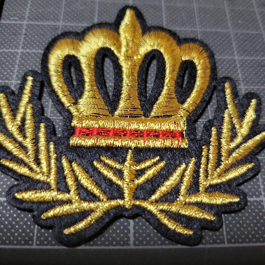 新品未使用『王冠・ゴールド・アイロン刺繍ワッペン』1枚 手芸材料