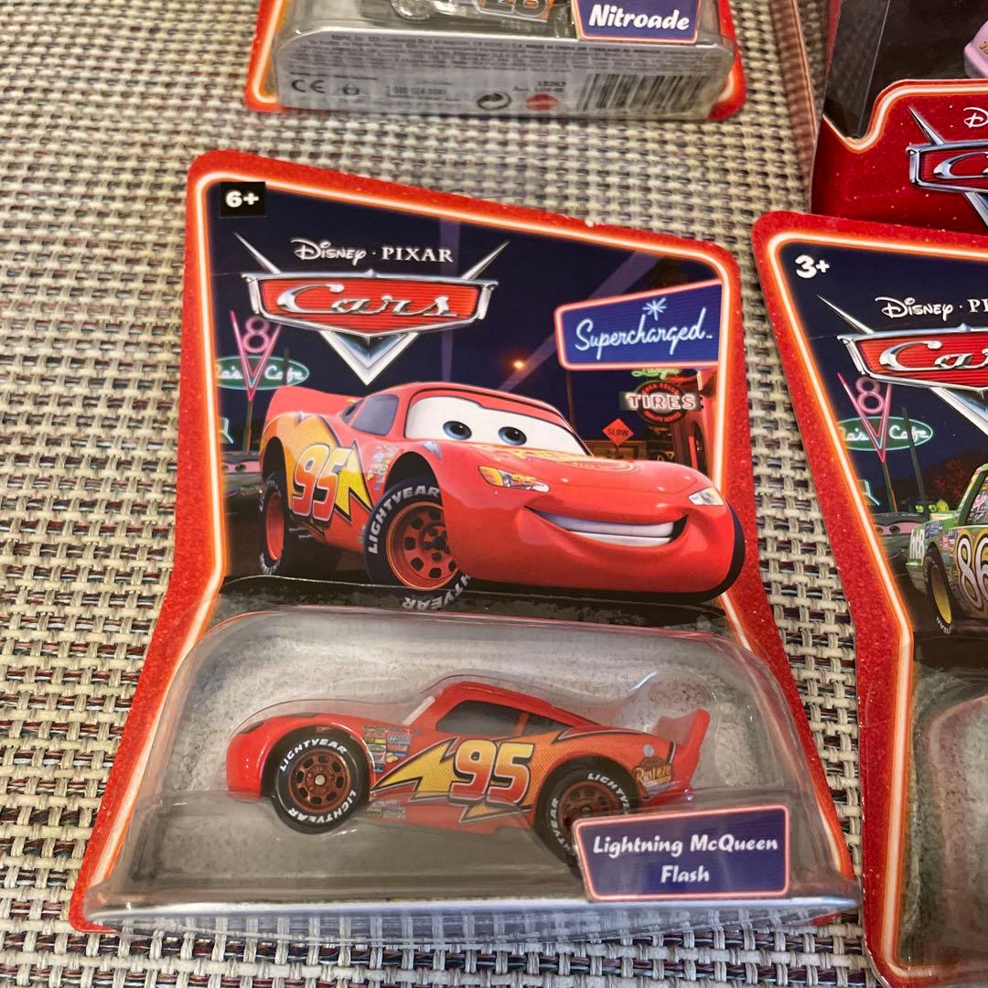 カーズ マテル Dinocmo400 ディスプレイパック8 - メルカリ