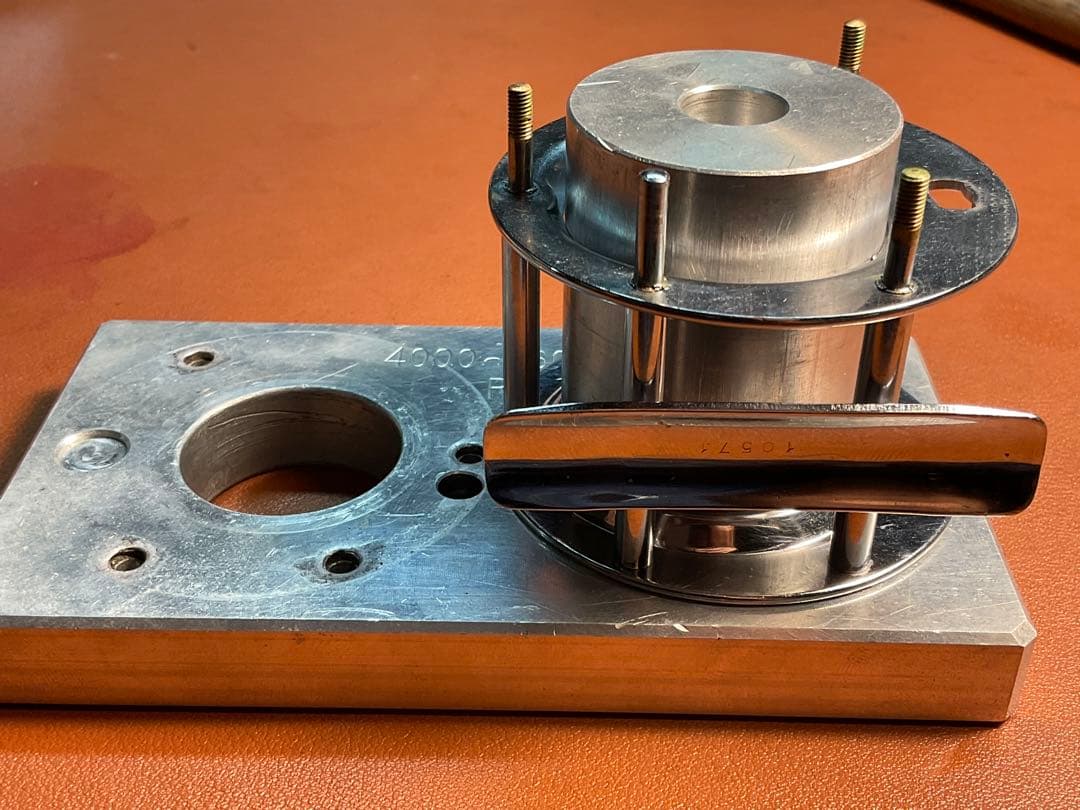 ABU アンバサダー 5000C 4スクリュー メンテ済 フレーム修正済 - メルカリ