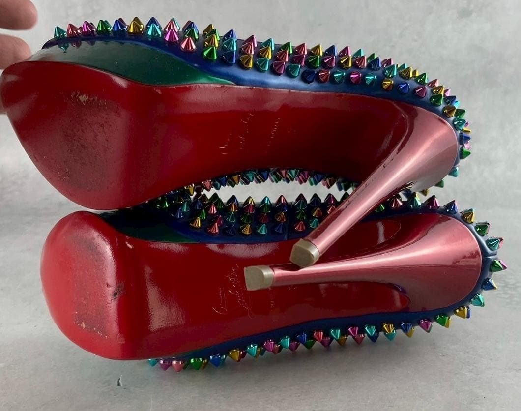 美品 クリスチャンルブタン エナメル マルチカラースパイク ハイヒール