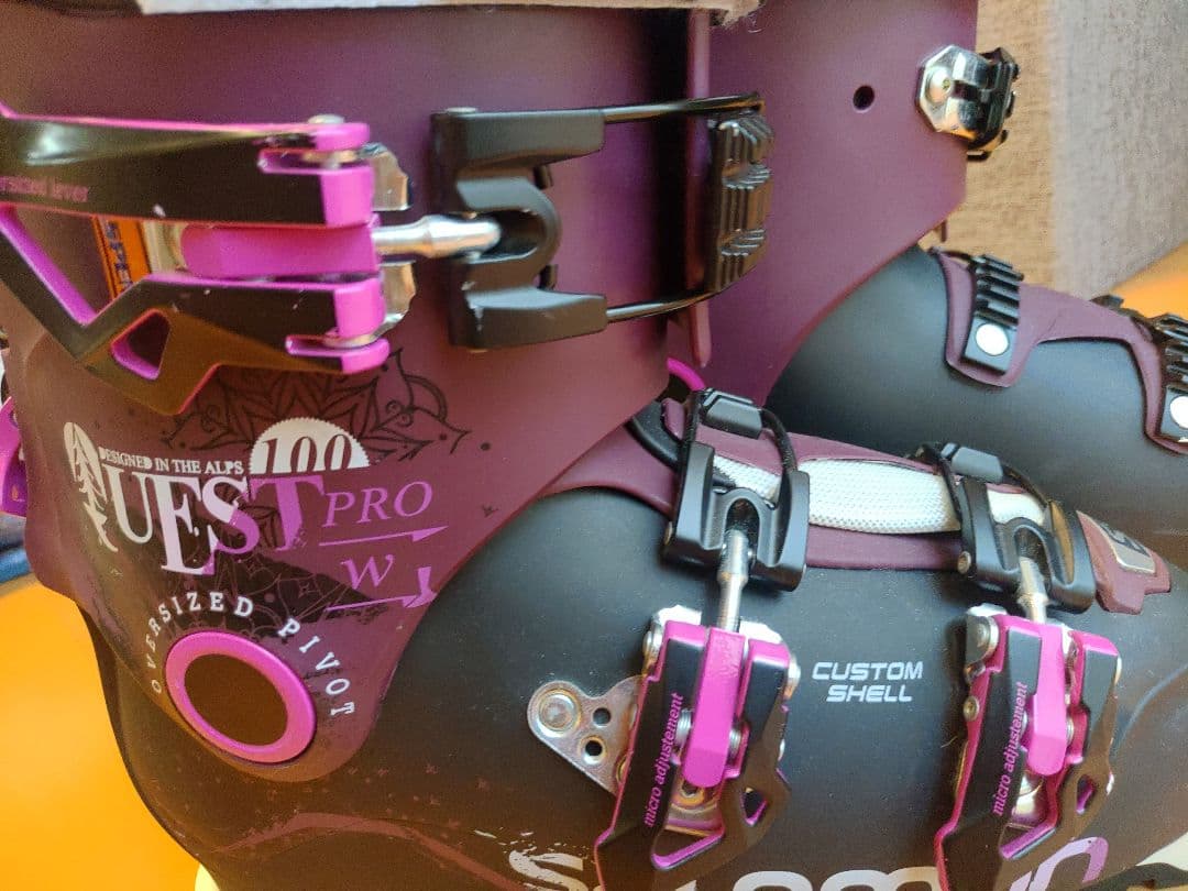 【美品】Salomon Quest Pro 100 W 24.0cm