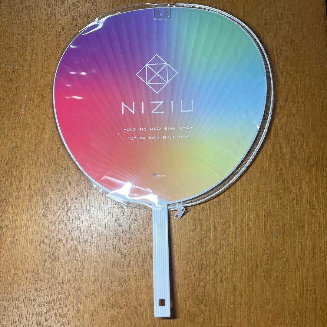 Niziu MACO うちわ - メルカリ