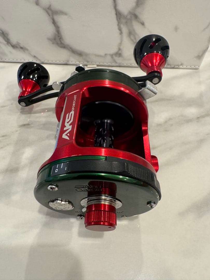 アブ6500CS MAG レア AKSフレーム付きカゴ釣り - メルカリ