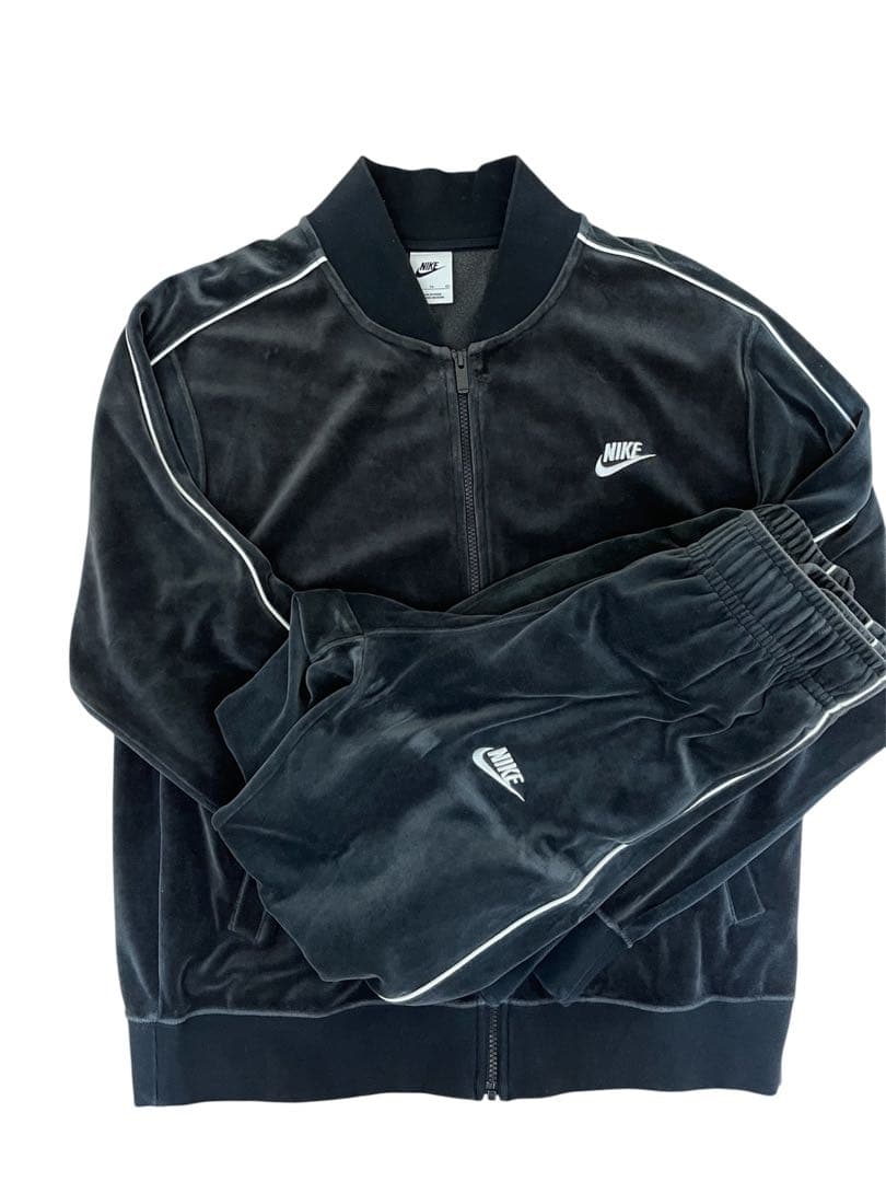 NIKE ベロアセットアップ - メルカリ