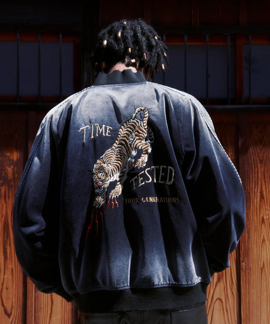 ジャケット・アウター SCHOOT EMB. TIGER GRUNGE SOUVENIR JACKET EMB. TIGER GRUNGE SOUVENIR JACKET/タイガー刺繍 グランジスーベニア