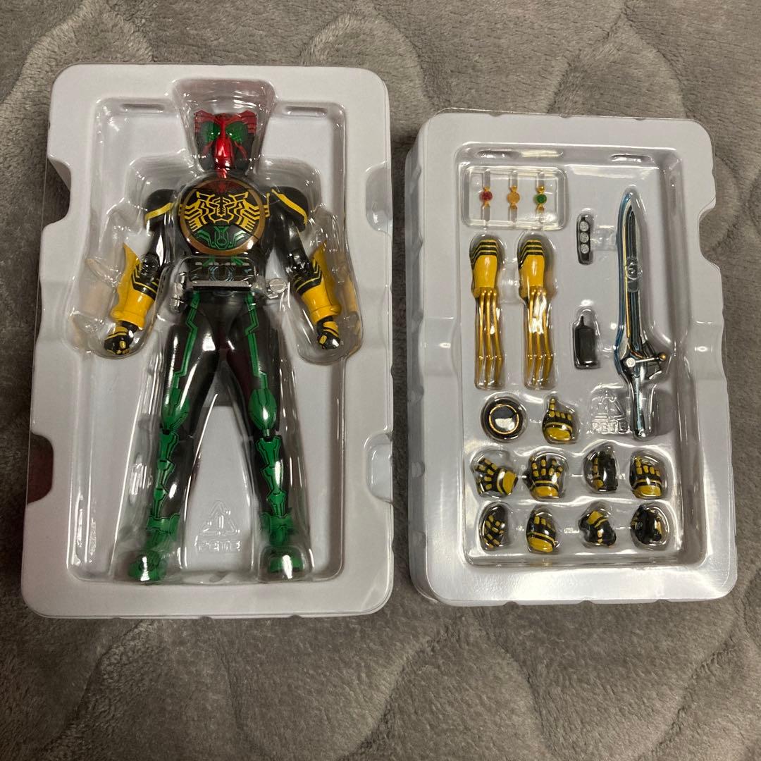 S.H.Figuarts(真骨彫製法) 仮面ライダーオーズ タトバ コンボ