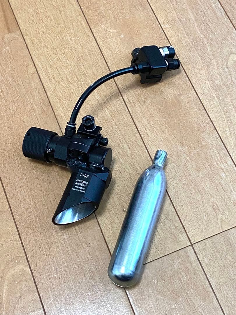 CO2レギュレータ フォアグリップタイプ 38g メーター付き外部ソース