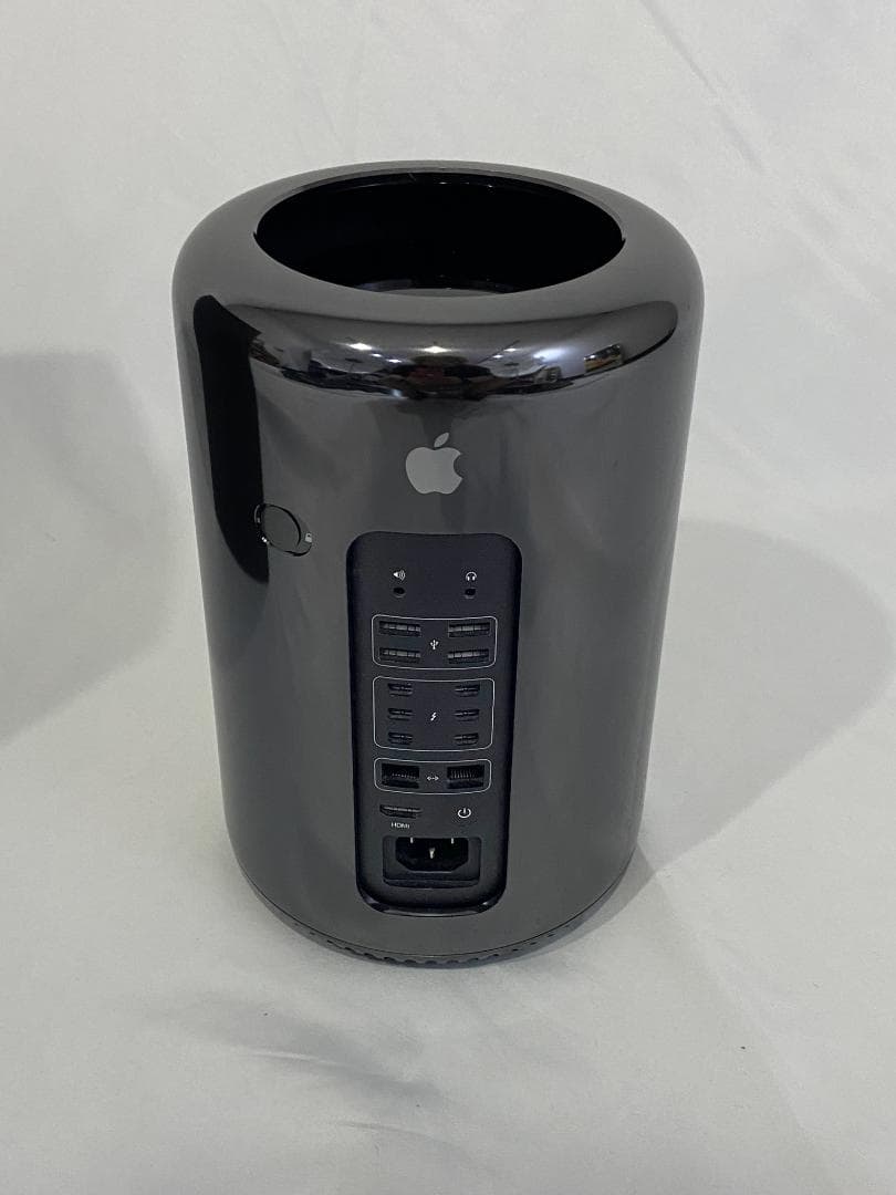 【一週間値下】Mac Pro 2013 2.7Gh 12コア メモリ64G 美品
