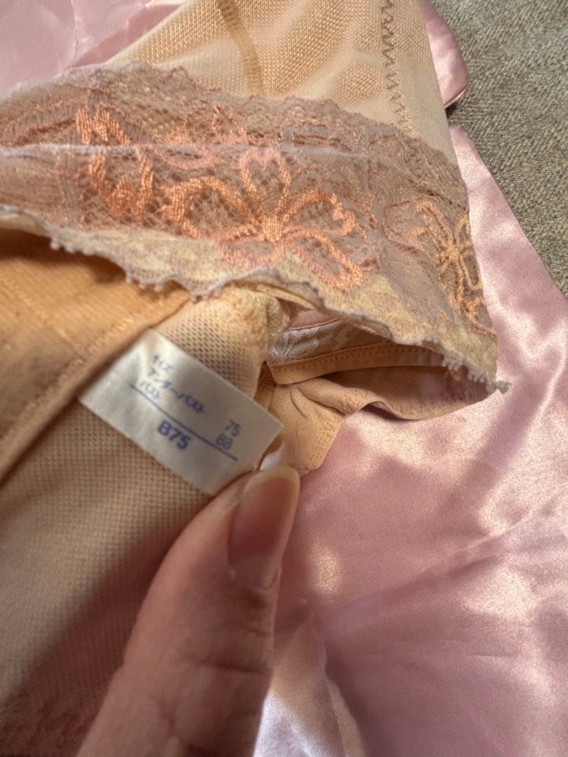 マルコ　B75 サクラ　4/5ブラ　背肉が平らに　美胸　バストを包み込む