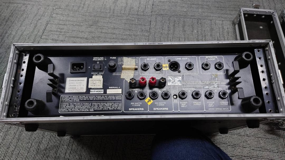 AMPEG SVT-400TH ベースアンプヘッド 3Uラックケース付き - メルカリ