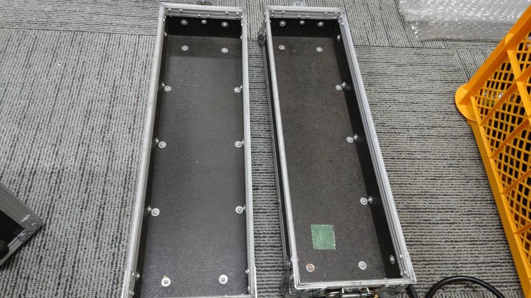 AMPEG SVT-400TH ベースアンプヘッド 3Uラックケース付き - メルカリ