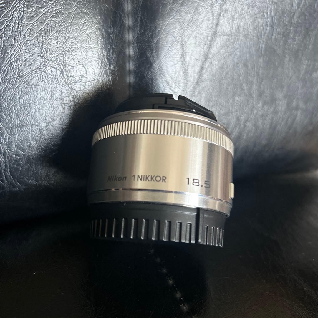 ニコン 1 NIKKOR 18.5mm f/1.8 シルバー