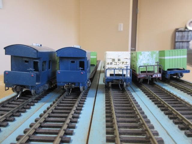 旧型コンテナ車 ５両セット HOゲージ (金属製４プラ製１・エンドウ/カトー製）