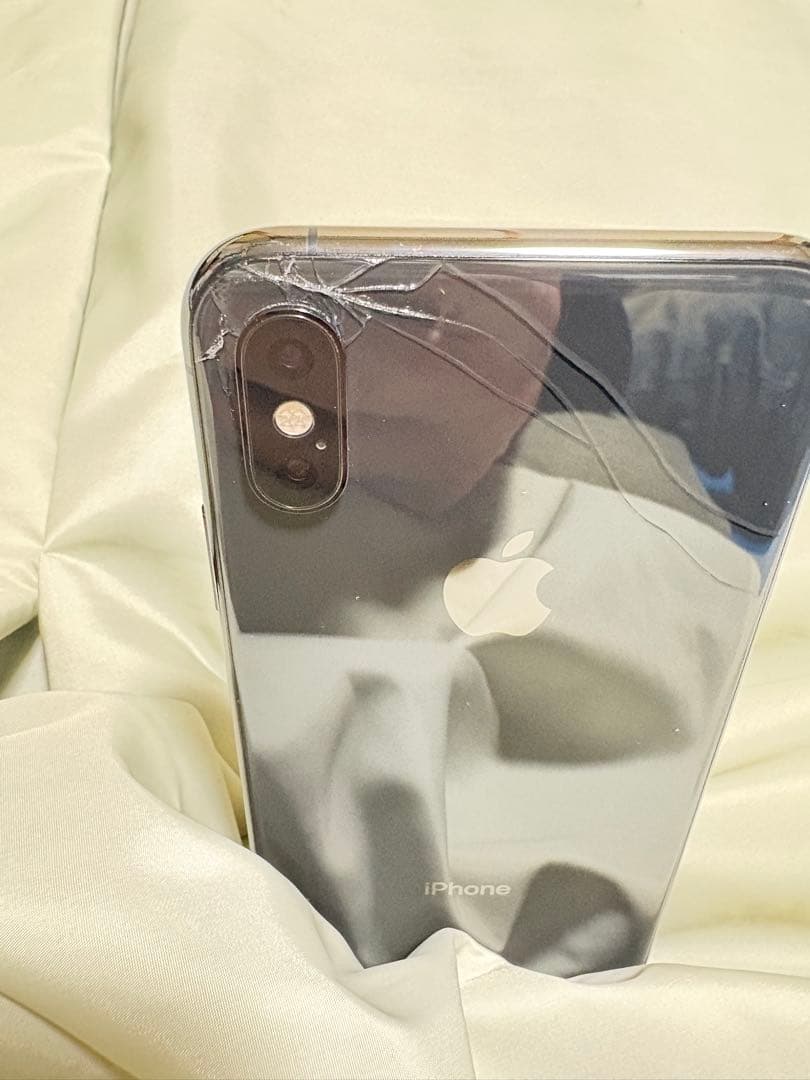 Apple iPhone XS 64GB 岸田太郎