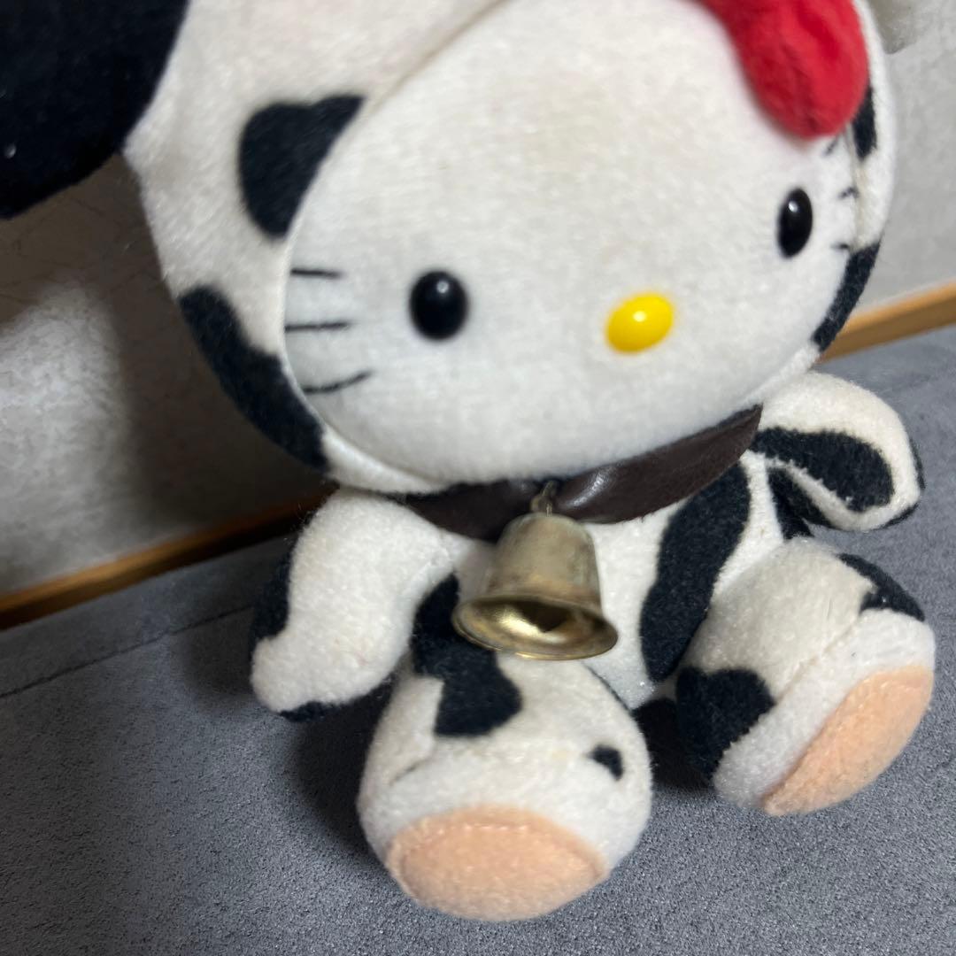 激レア　ハローキティ×牛　マスコット　ハローキティぬいぐるみ
