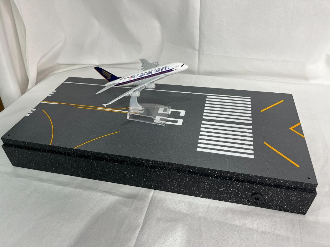 Delta Groove Roteiro1288　羽田空港滑走路再現　1/400