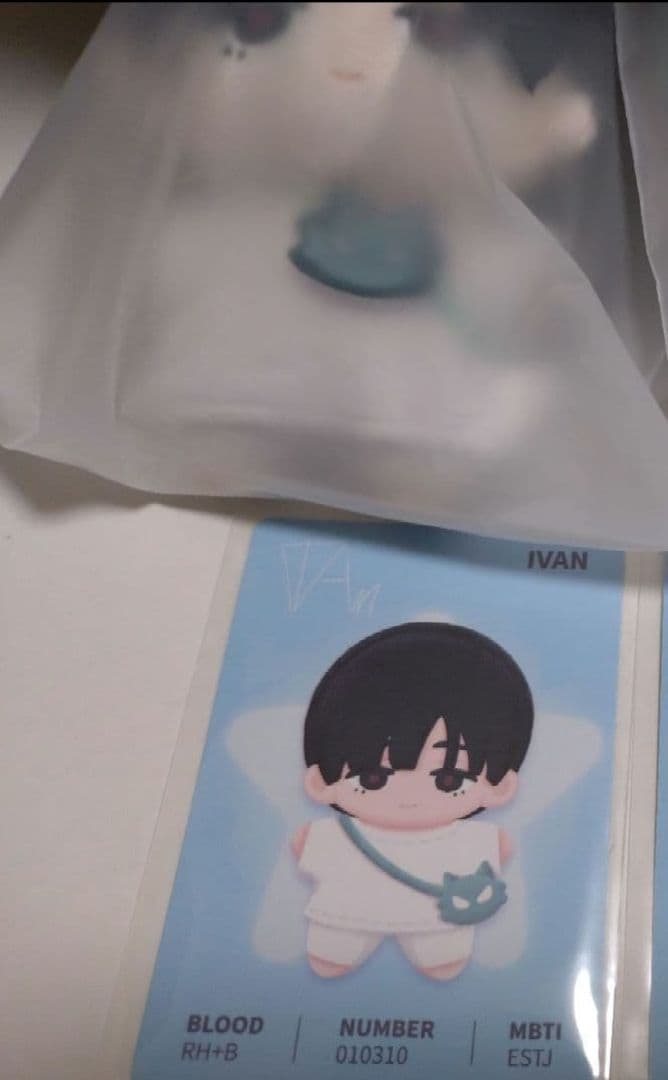 エイリアンステージ イヴァン ティル イヤホンケース フィギュア トレカ 上海