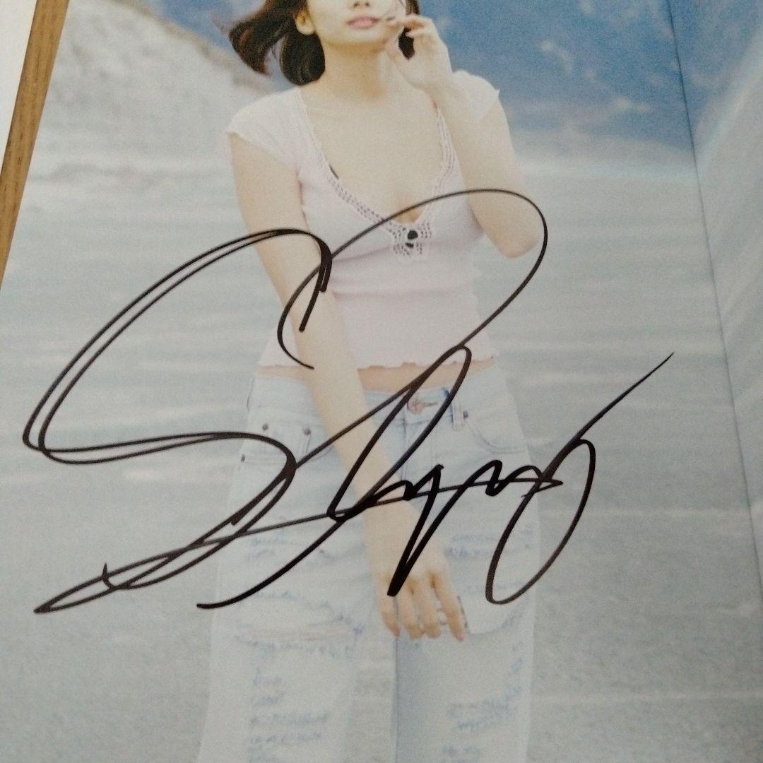 岡田紗佳 ファースト写真集 「muse」サイン入り - メルカリ