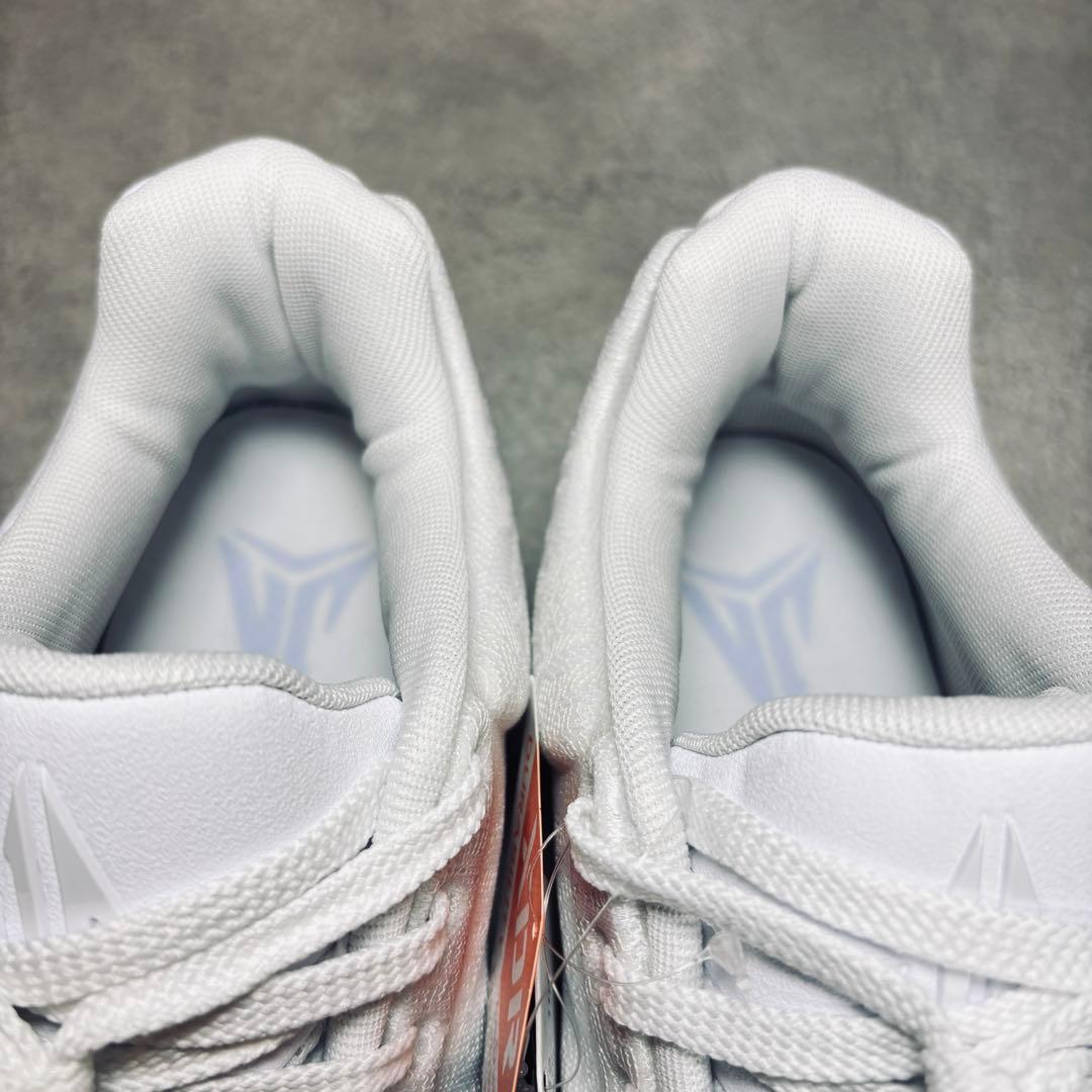 【新品未使用】タグ付✨NIKE バスケットボールシューズ 白 28.5cm