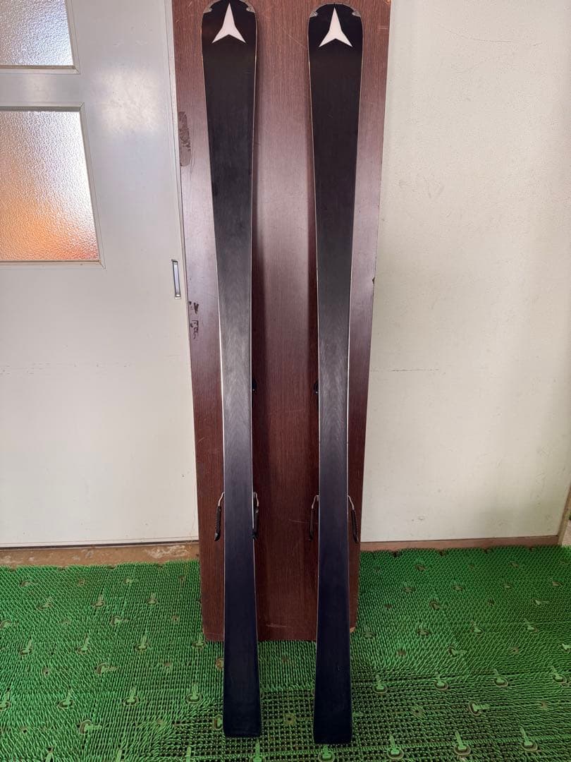 Atomic スキー 168cm 黒/赤 X9I - メルカリ