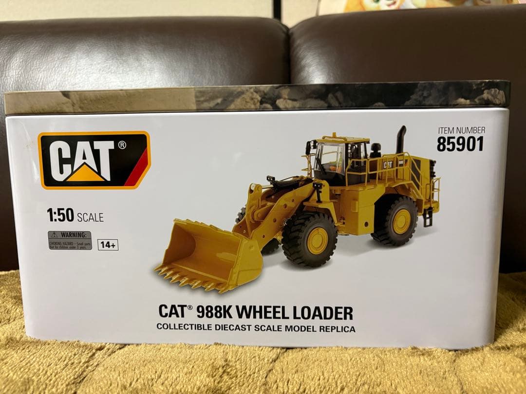 CAT 988K ホイールローダー 1:50スケール