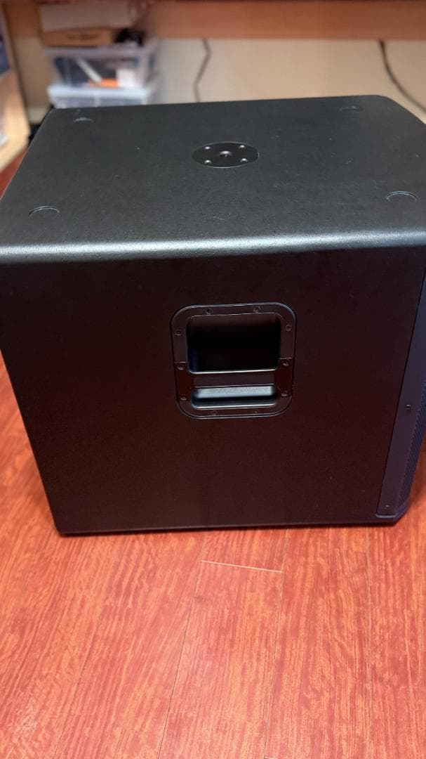 MACKIE - SR18S 12(1台)インチ パワードサブウーファー