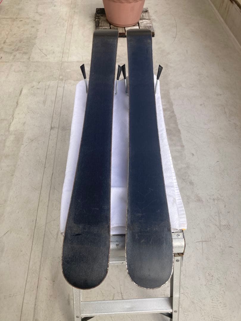 ショートスキー (ファン)ボードと解放ビィンディング のセット SALOMON