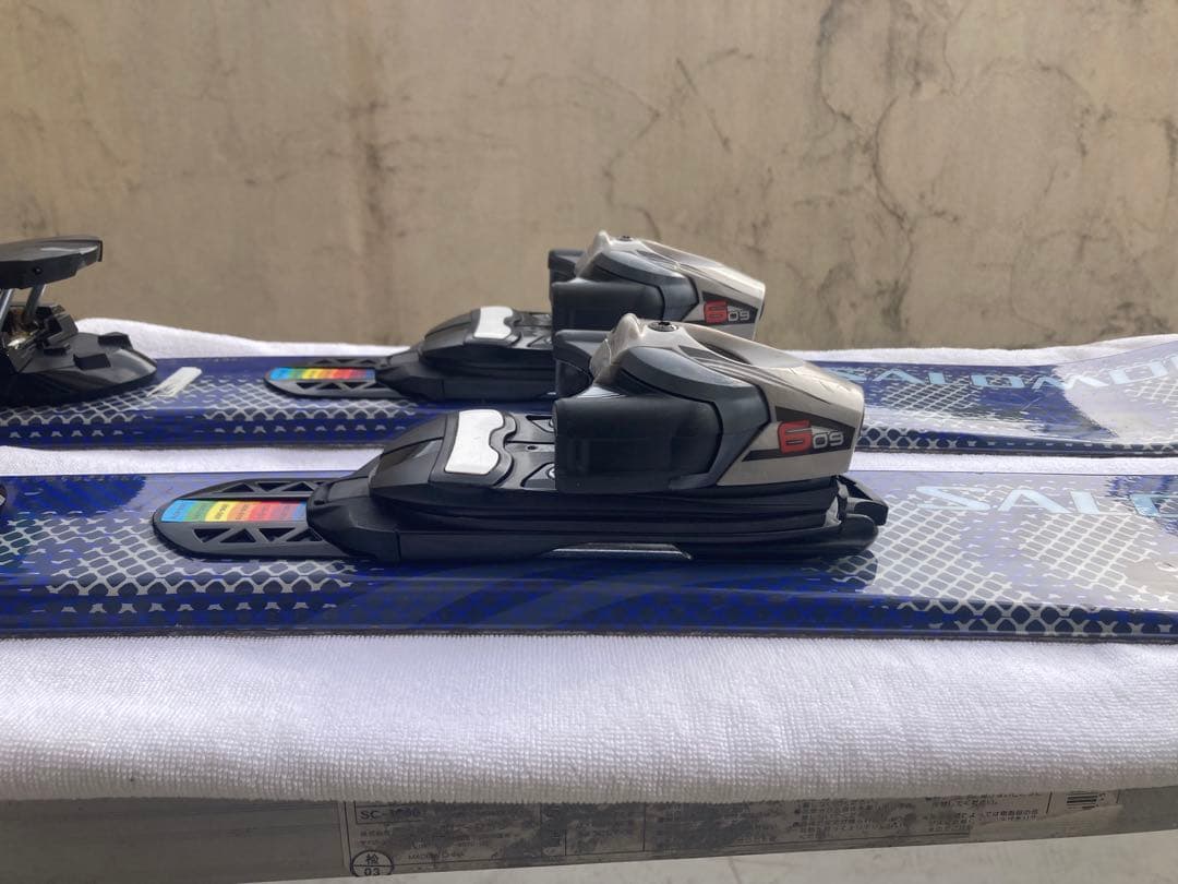 ショートスキー (ファン)ボードと解放ビィンディング のセット SALOMON