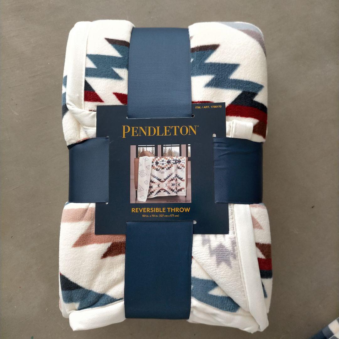 ペンドルトン 大判ひざ掛け リバーシブル 127cm x 177cm コストコ