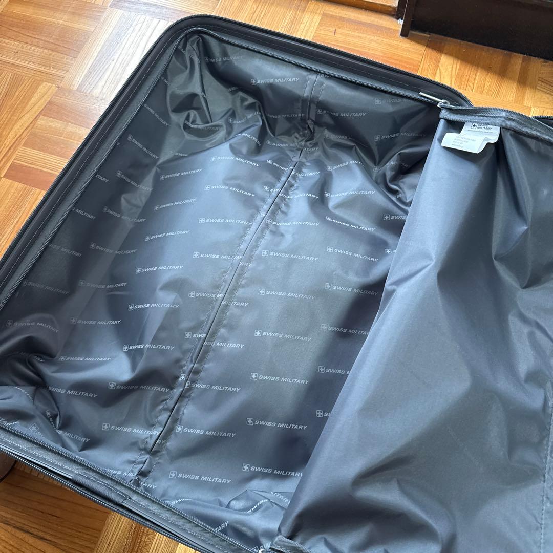 【展示品】SWISS MILITARY 機内持ち込みサイズ　キャリー　38.5L