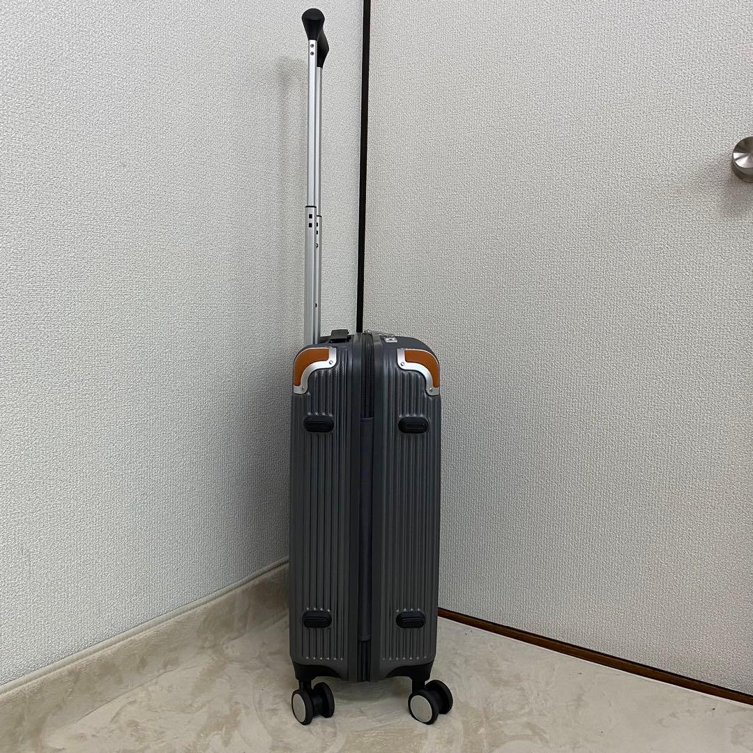 【展示品】SWISS MILITARY 機内持ち込みサイズ　キャリー　38.5L