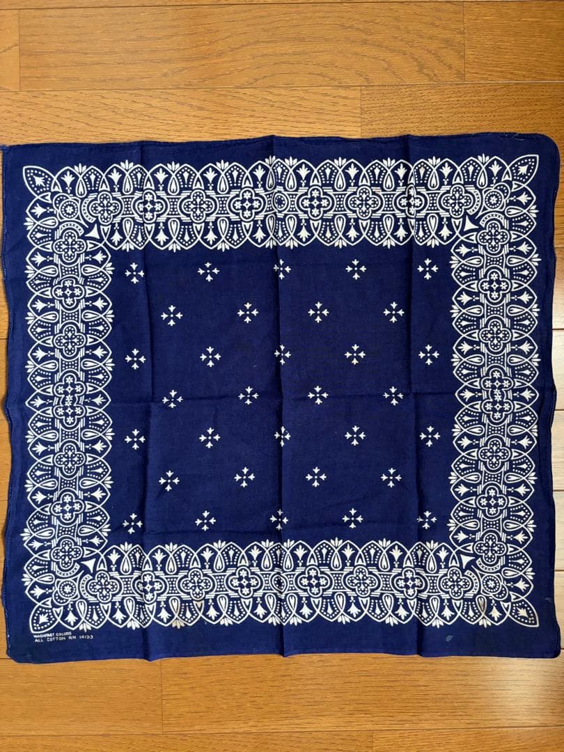 60s ヴィンテージバンダナ アイアンクロス ネイビー - メルカリ