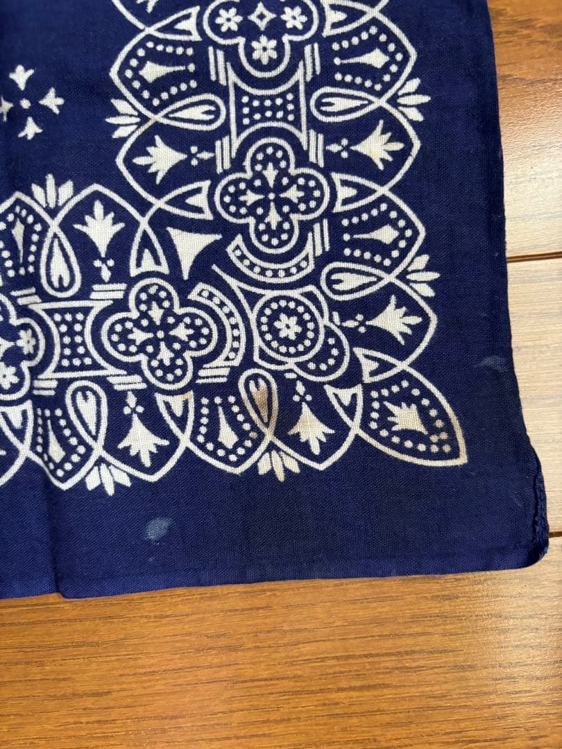 60s ヴィンテージバンダナ アイアンクロス ネイビー - メルカリ