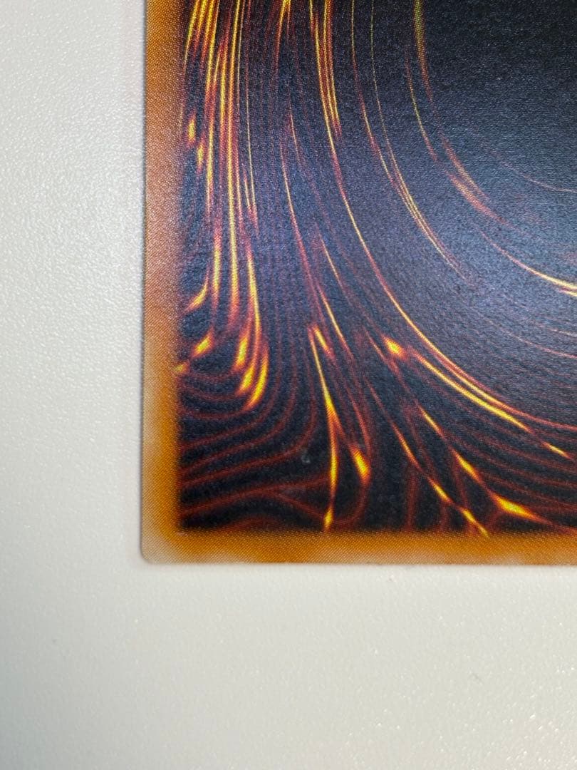 ②新品とはいきませんが。綺麗です。真紅眼の黒竜 レリーフ 301-056