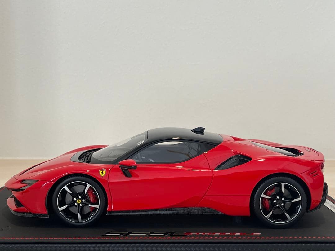 BBR 1/18 ポルシェSF90 Stradale 105/449台限定モデル