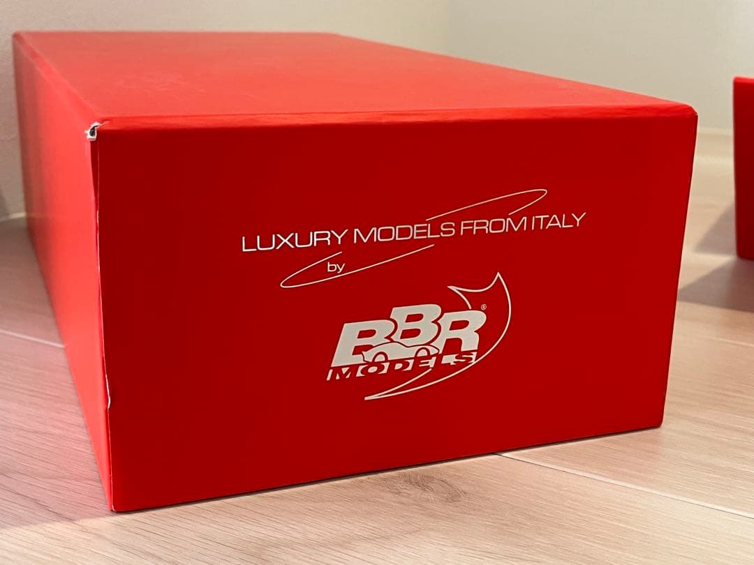 BBR 1/18 ポルシェSF90 Stradale 105/449台限定モデル