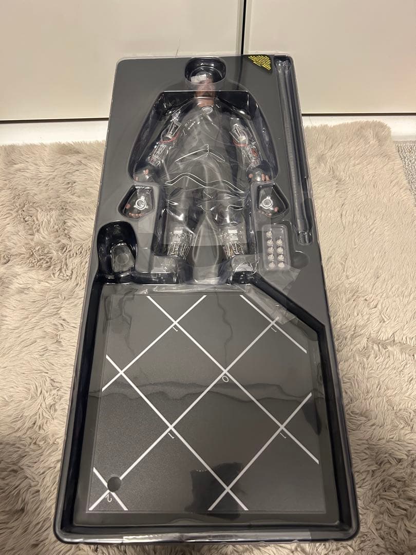 Hot Toys Tony Stark Mark I フィギュア