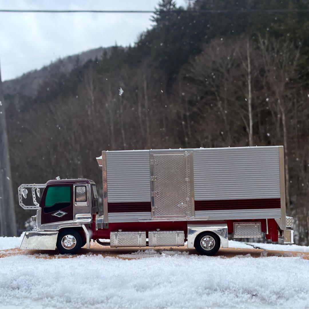 Kazuさん専用デコトラプラモデル いすゞフォワード320 アートトラック