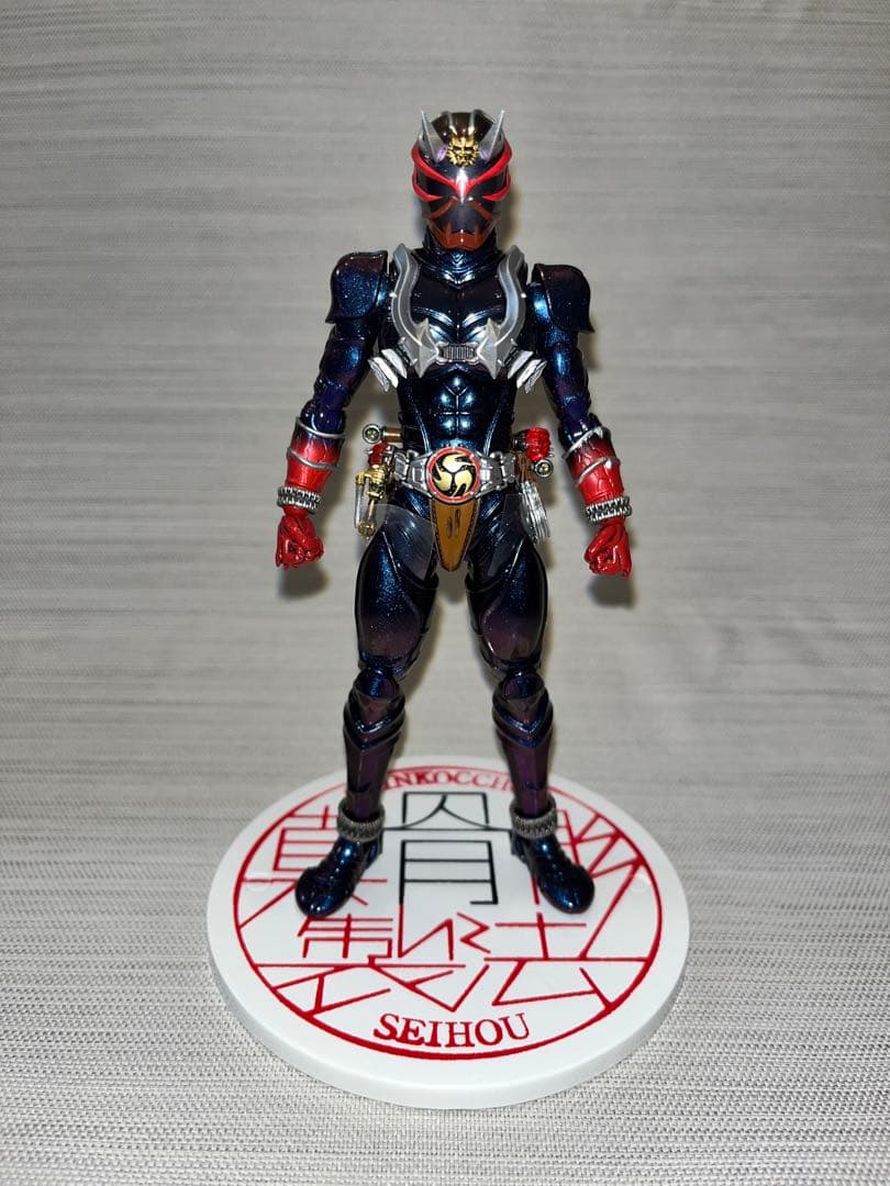 S.H.Figuarts（真骨彫製法） 仮面ライダー響鬼 10th Ver＆鬼爪