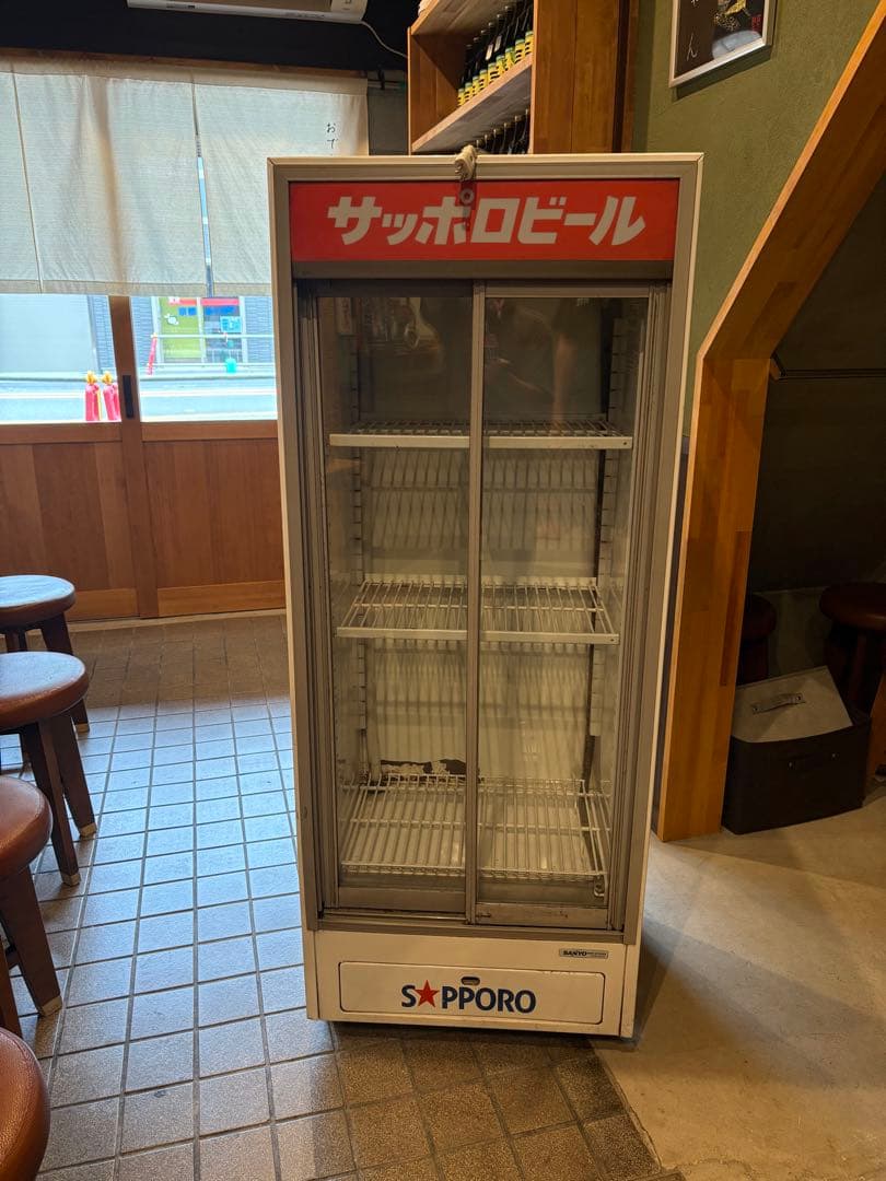 訳ありレトロサッポロショーケース 2月目玉商品！】 80L 黒 冷蔵ショーケース ガラス扉曲面 ウツクシイ