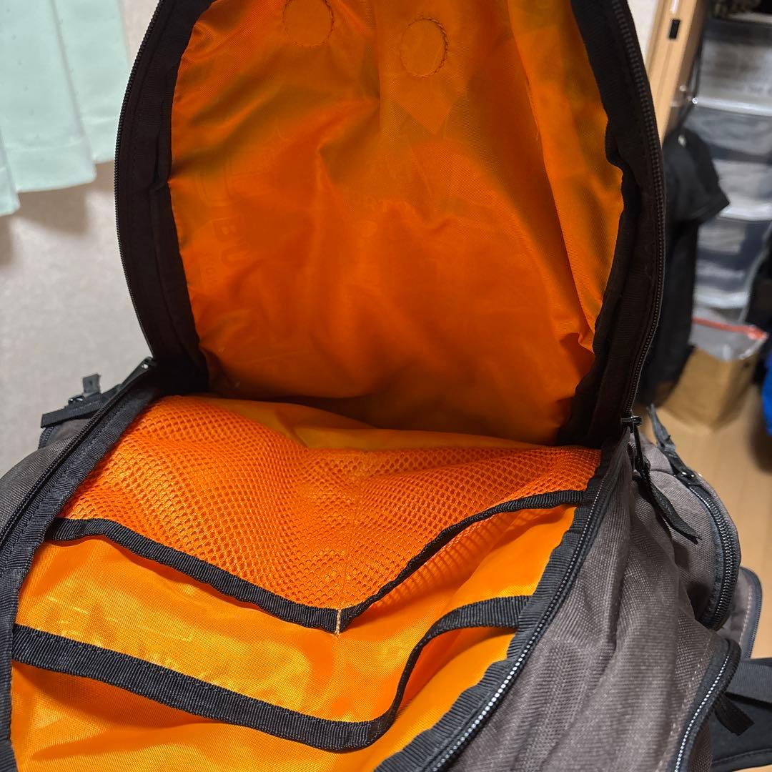 美品】BURTON HIGH CASCADE SNOWBORD CAMP - メルカリ