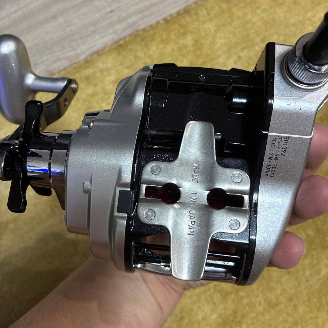 デジタル電動リール スピード調整機能付き - メルカリ