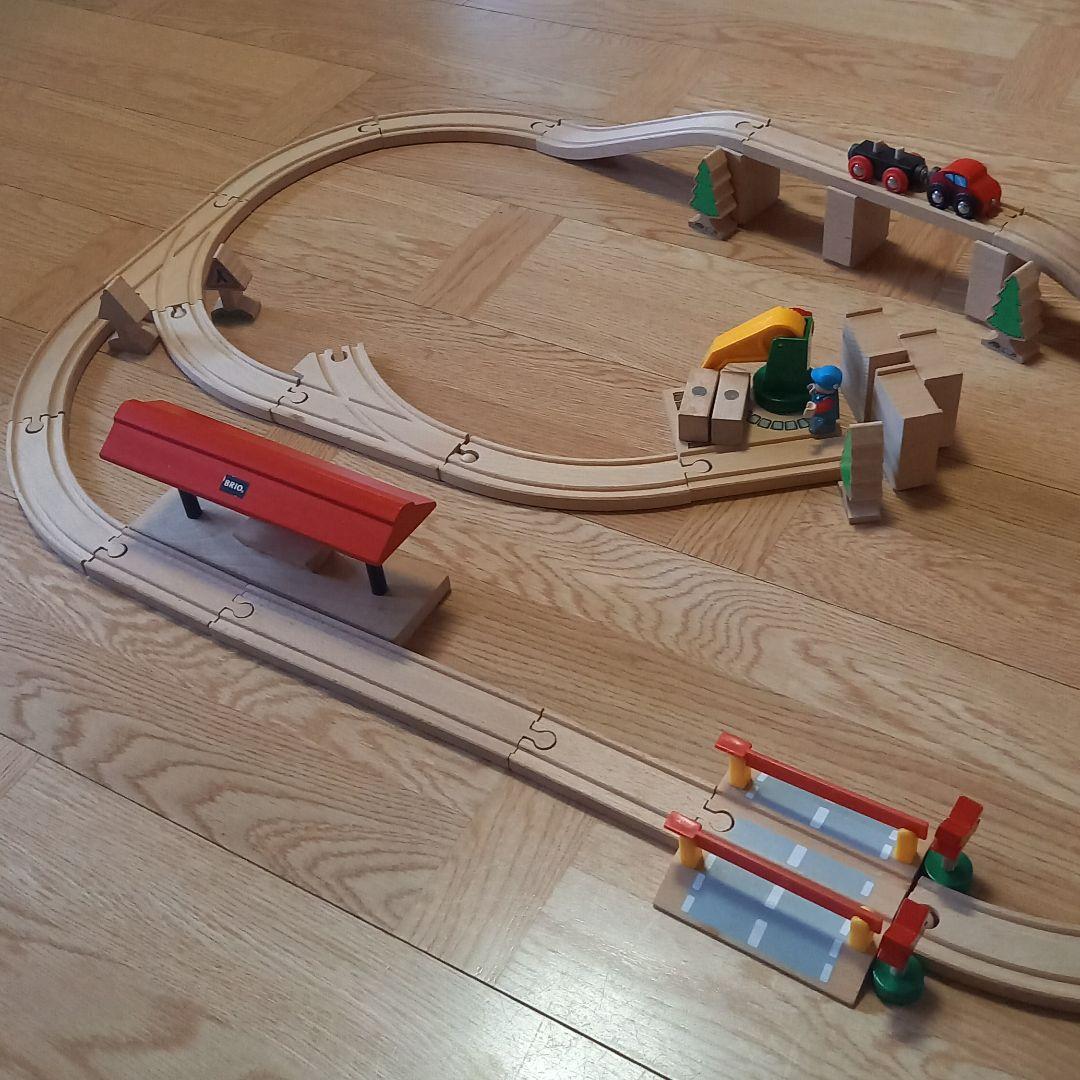 BRIO ブリオ　木製レール　列車　木のオモチャ　人気　セット　知育玩具　要説明