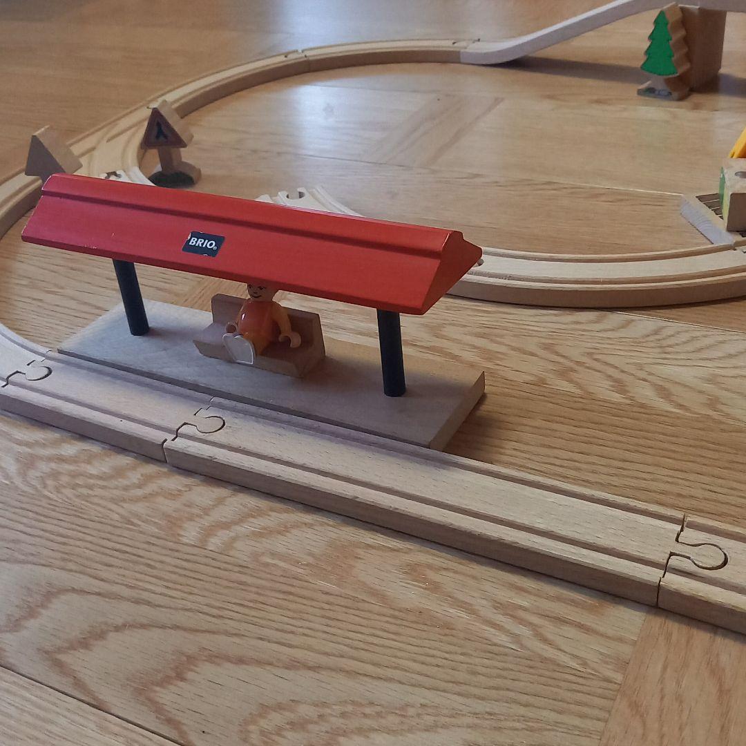 BRIO ブリオ　木製レール　列車　木のオモチャ　人気　セット　知育玩具　要説明