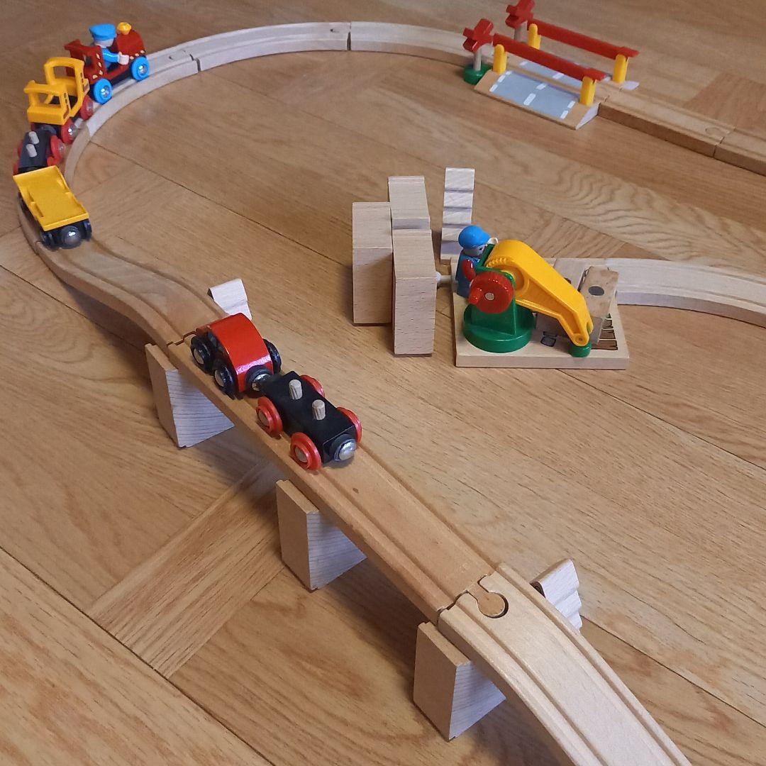 BRIO ブリオ　木製レール　列車　木のオモチャ　人気　セット　知育玩具　要説明